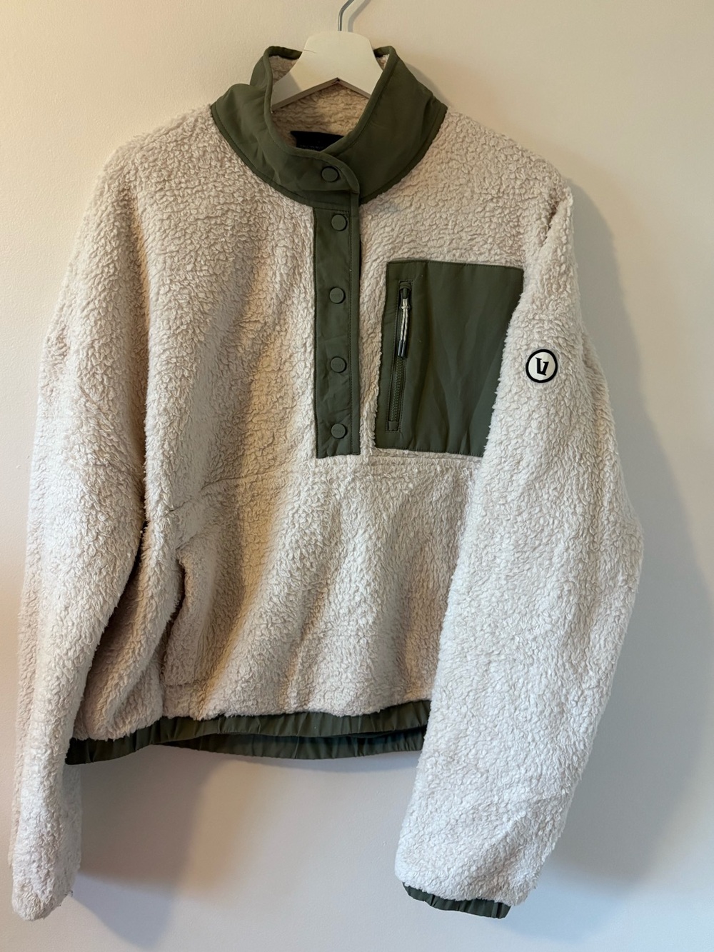 Vuori Cozy Sherpa Popover Dune Collection